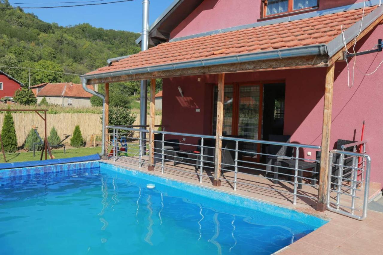 Vila Viktori Pirot Extérieur photo