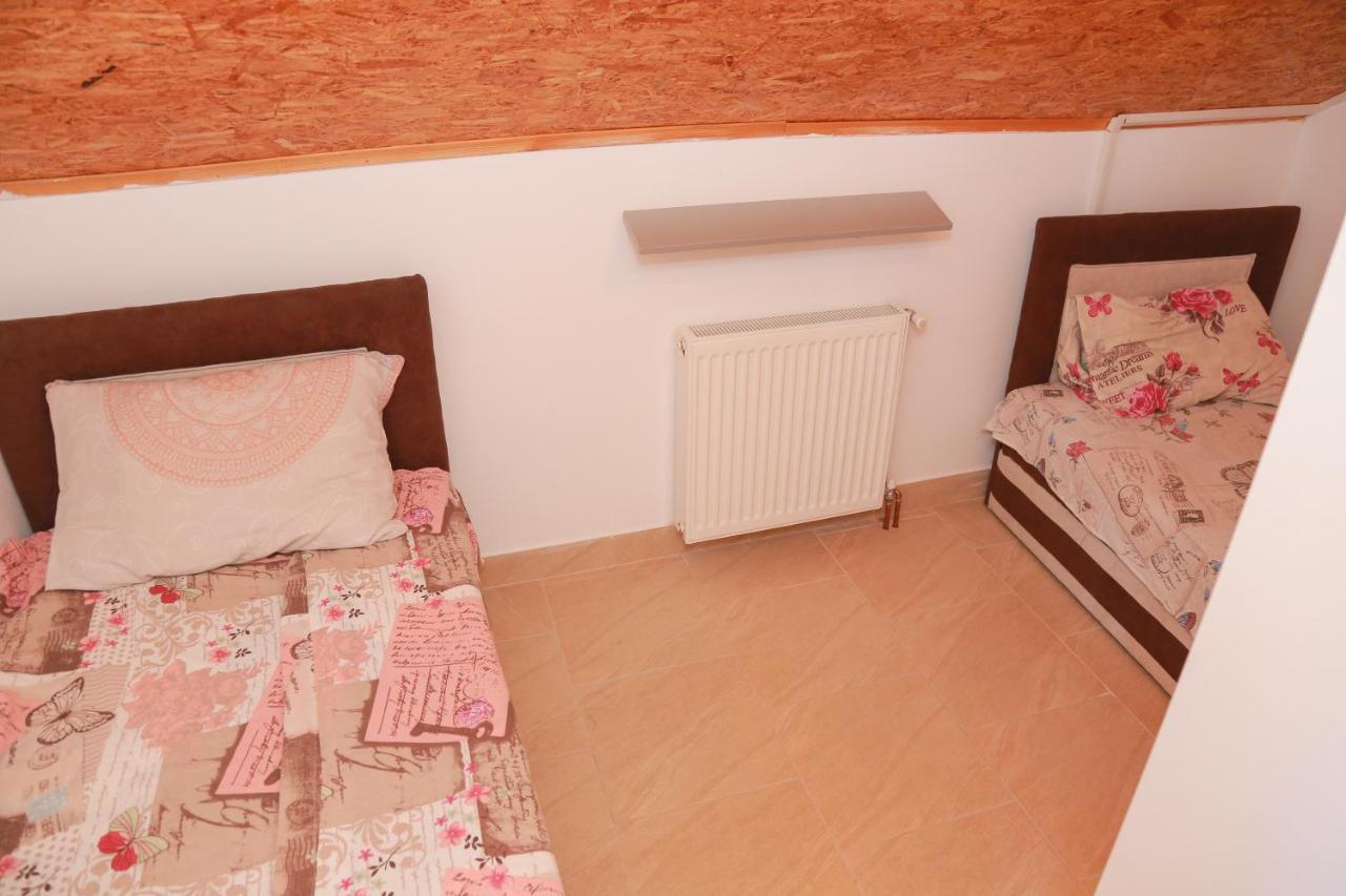 Vila Viktori Pirot Extérieur photo