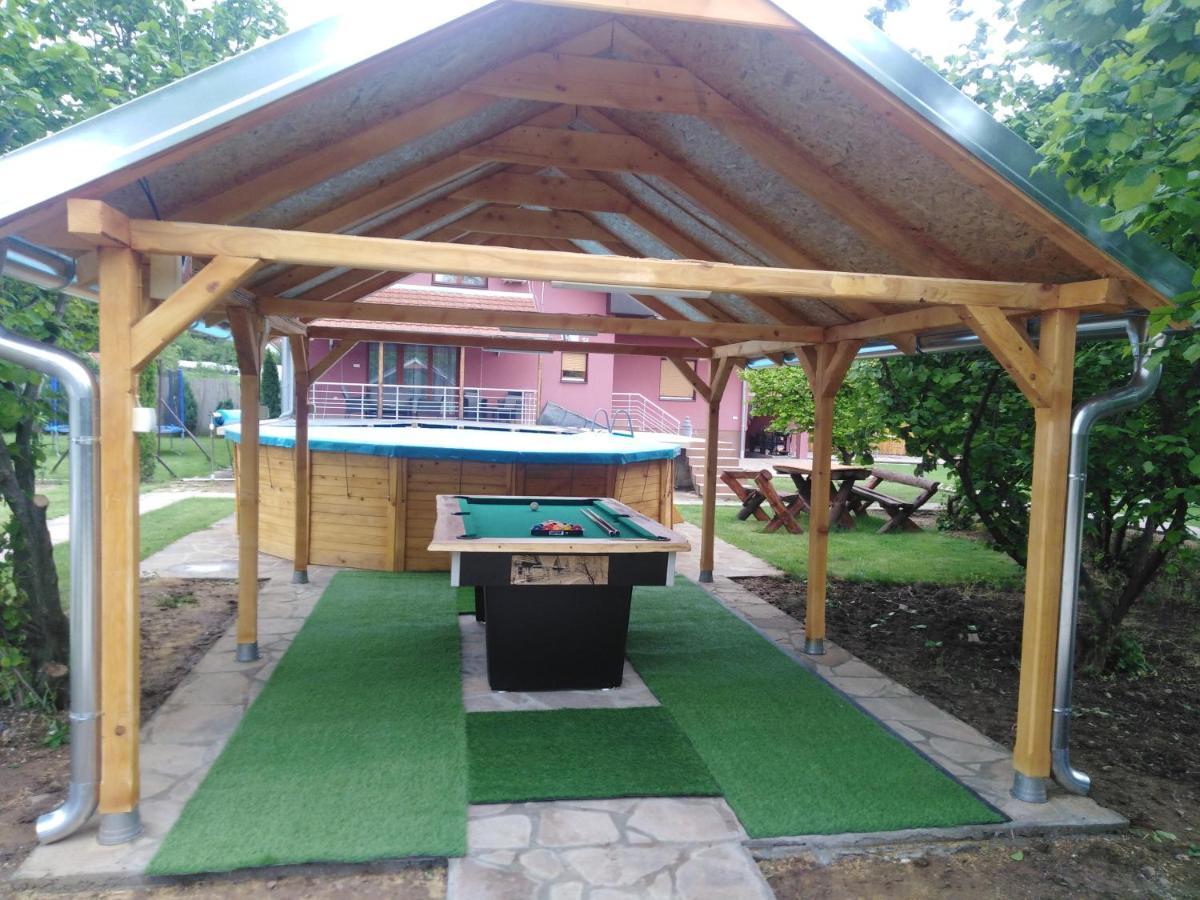 Vila Viktori Pirot Extérieur photo