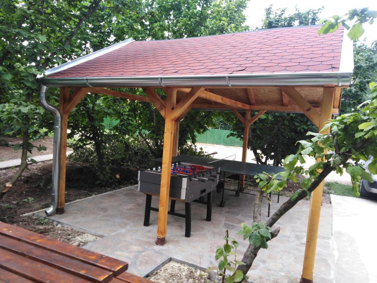 Vila Viktori Pirot Extérieur photo
