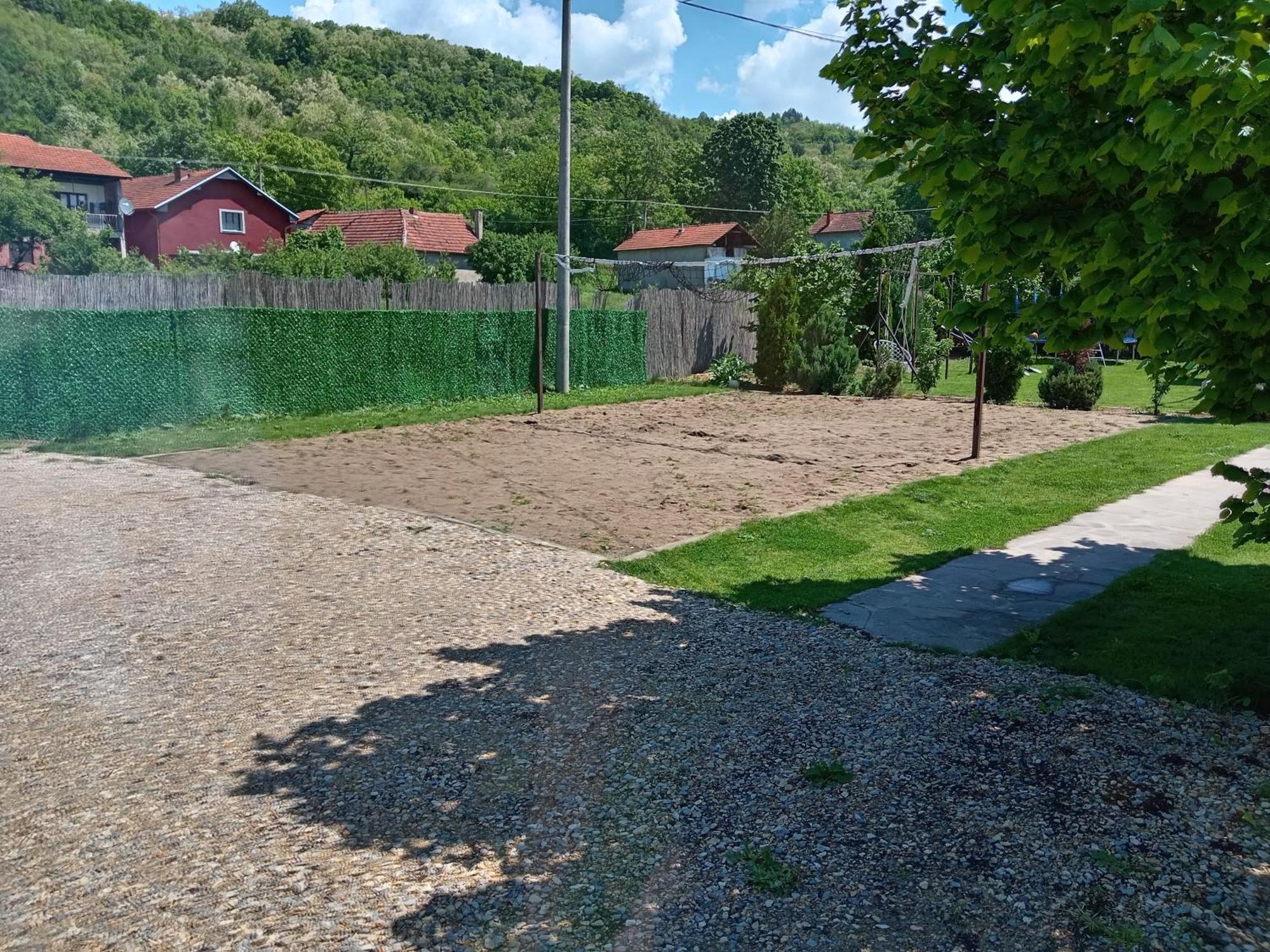 Vila Viktori Pirot Extérieur photo