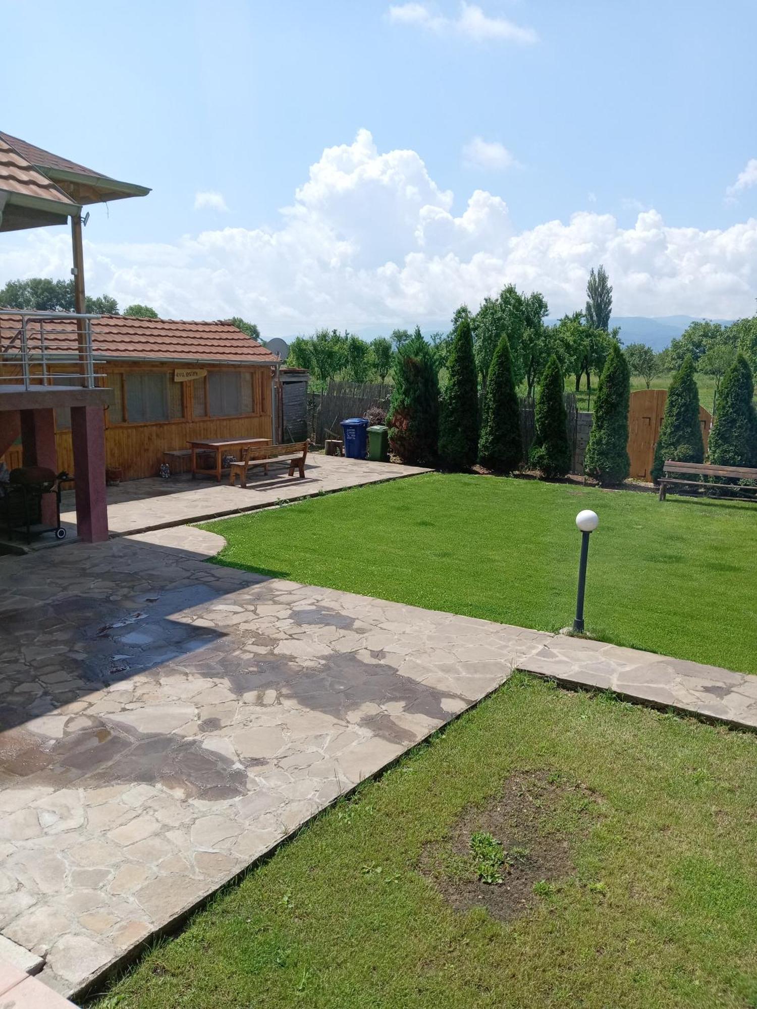 Vila Viktori Pirot Extérieur photo