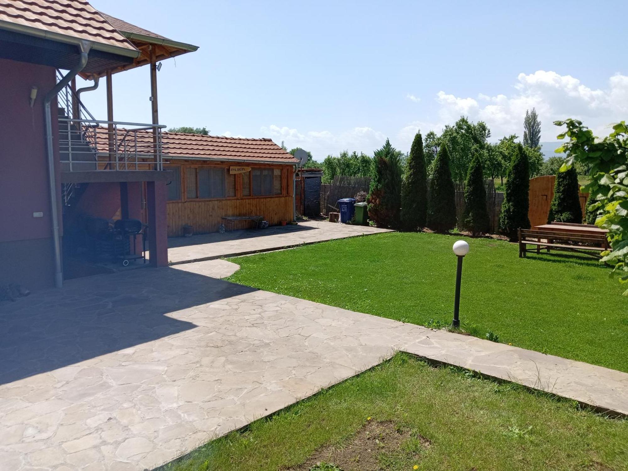 Vila Viktori Pirot Extérieur photo